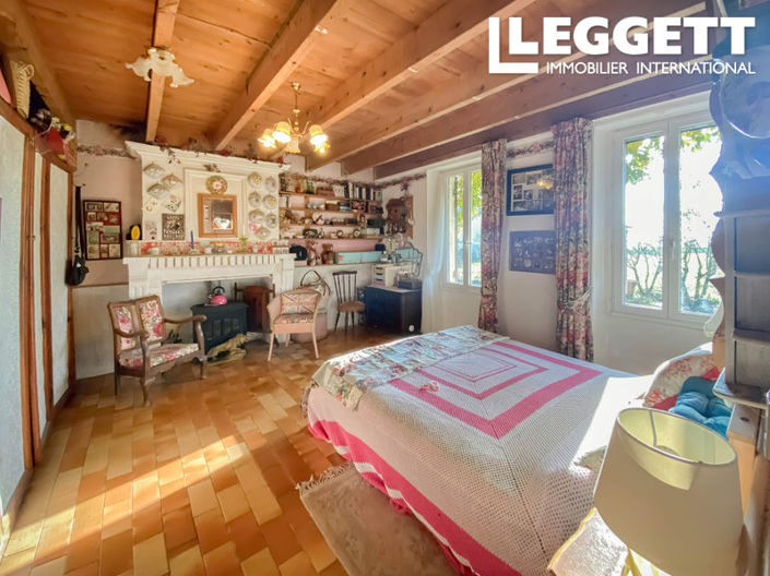 Image No.9-4 Bed House for sale