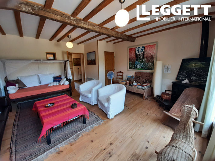 Image No.4-10 Bed House for sale