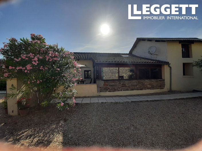 Image No.7-10 Bed House for sale