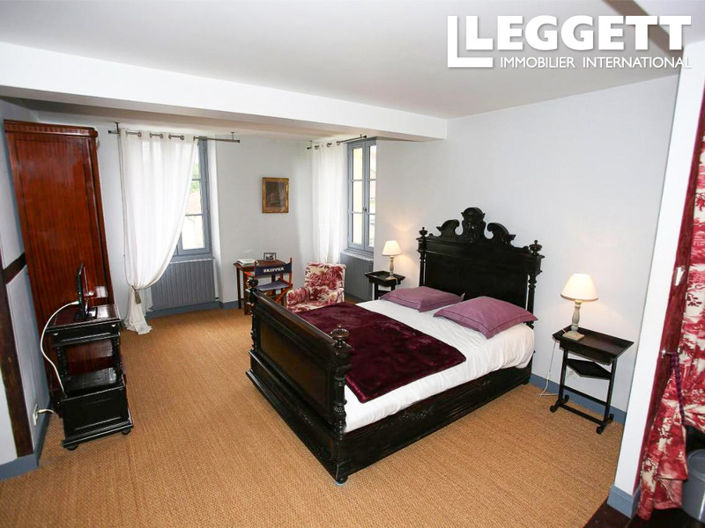 Image No.9-7 Bed House for sale