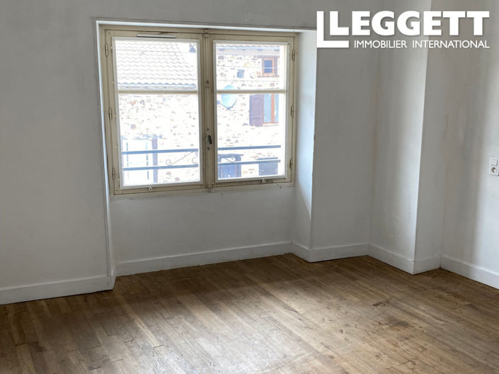 Image No.6-2 Bed House for sale