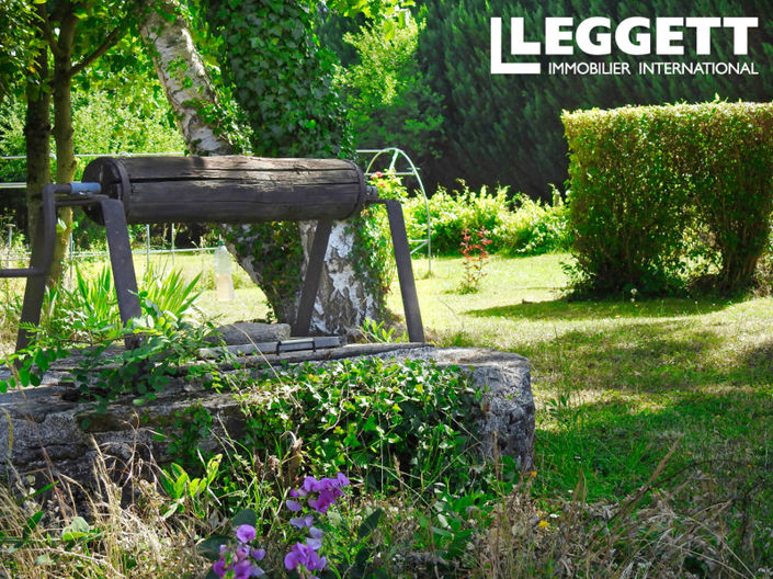 Image No.10-5 Bed House for sale