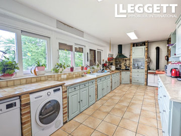 ahr0chm6ly9jzg4uagvzdglhlmltbw8vaw1hz2uvvevom