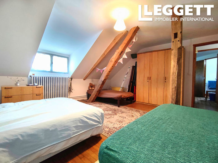 Image No.5-2 Bed House for sale