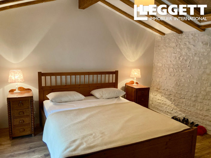 Image No.7-4 Bed House for sale