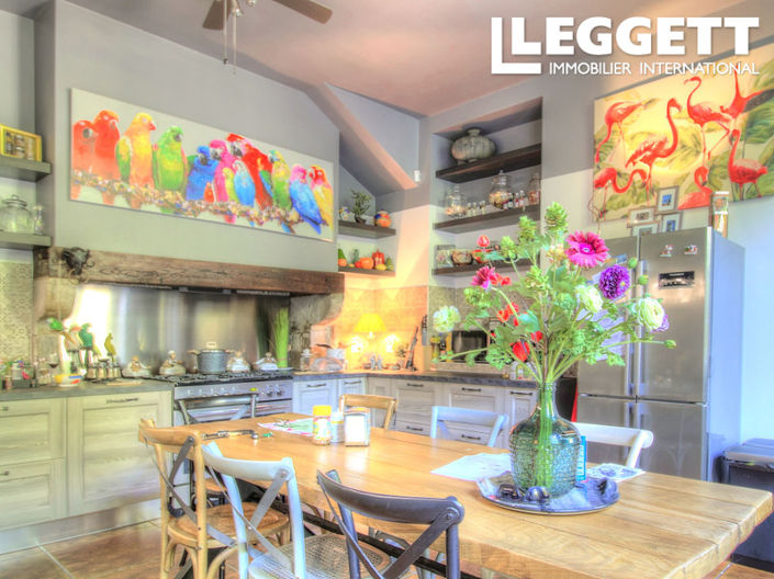 Image No.7-6 Bed House for sale