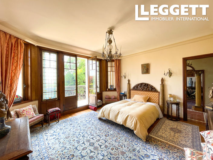 Image No.5-6 Bed House for sale