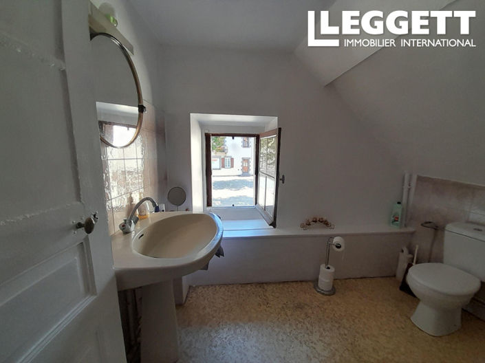 Image No.9-3 Bed House for sale