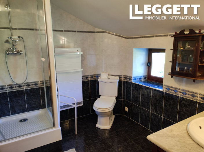 Image No.10-4 Bed House for sale