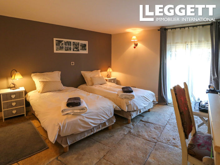 Image No.7-4 Bed House for sale