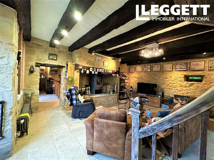 Image No.8-5 Bed House for sale