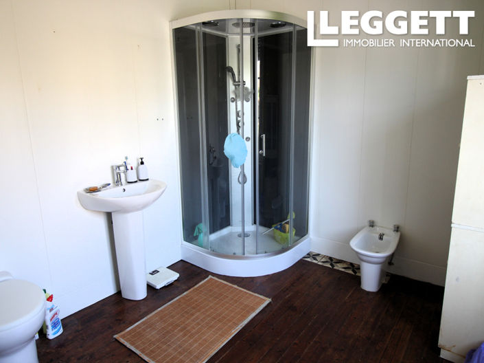 Image No.9-2 Bed House for sale