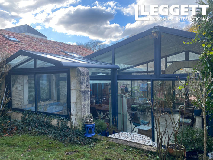 Image No.8-6 Bed House for sale