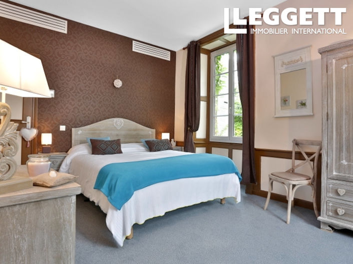 Image No.7-14 Bed Commercial for sale