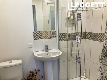 ahr0chm6ly9jzg4uagvzdglhlmltbw8vaw1hz2uvvevom