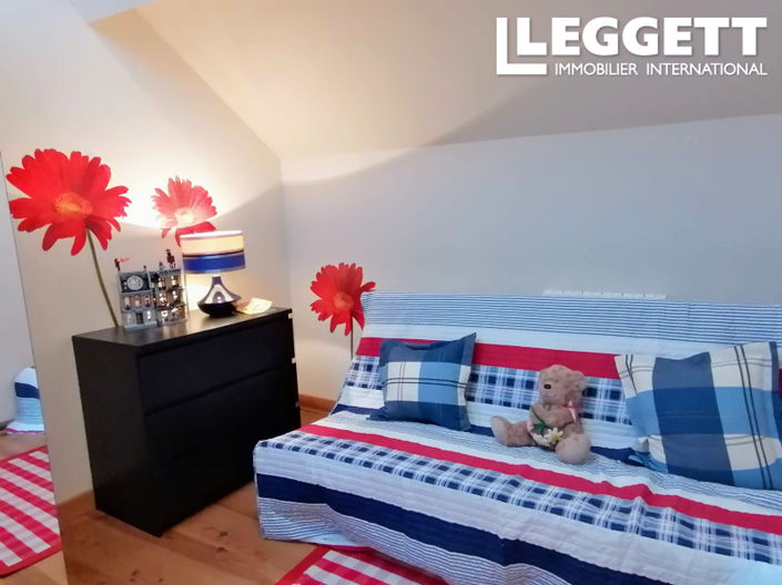 Image No.10-5 Bed House for sale