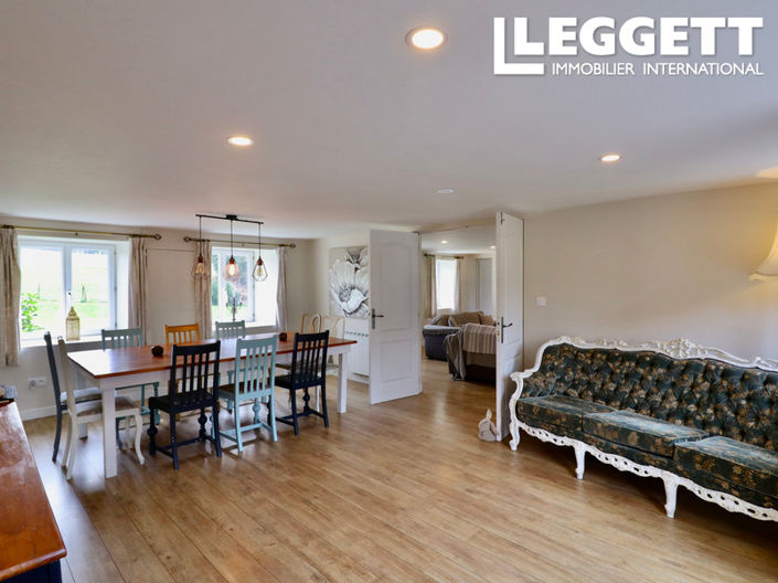 Image No.3-6 Bed House for sale