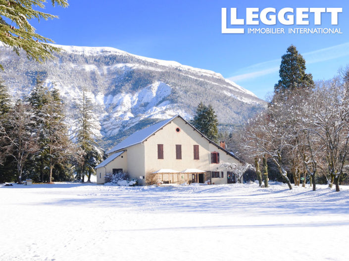 Image No.5-7 Bed Commercial for sale