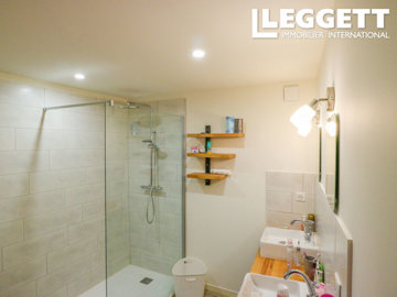 ahr0chm6ly9jzg4uagvzdglhlmltbw8vaw1hz2uvvevom