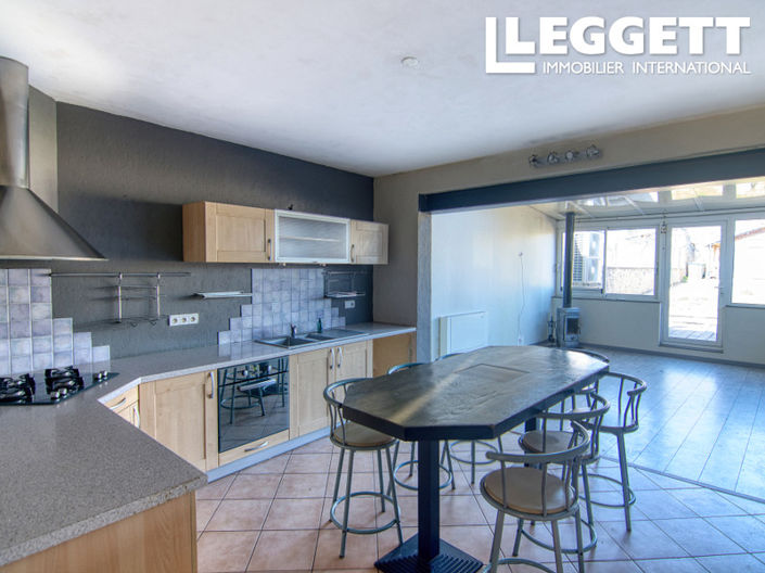 Image No.2-4 Bed House for sale