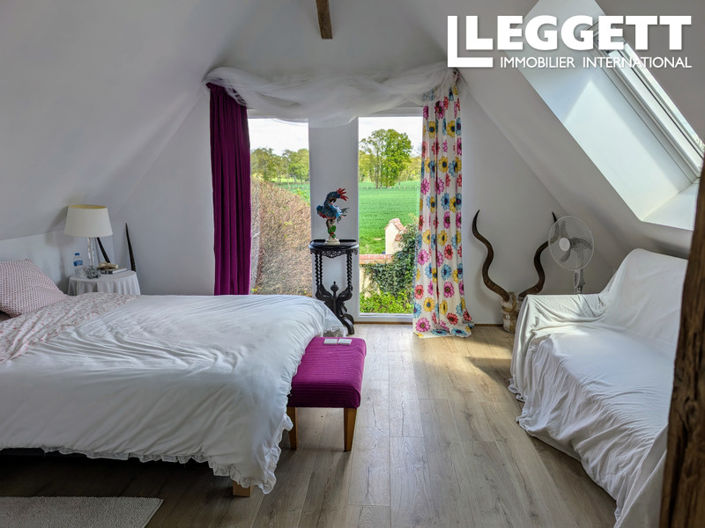 Image No.6-5 Bed House for sale