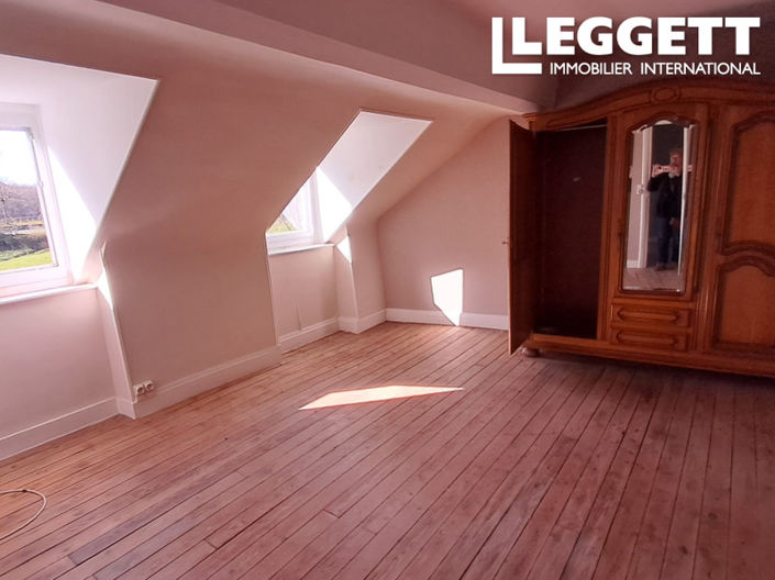 Image No.9-7 Bed House for sale