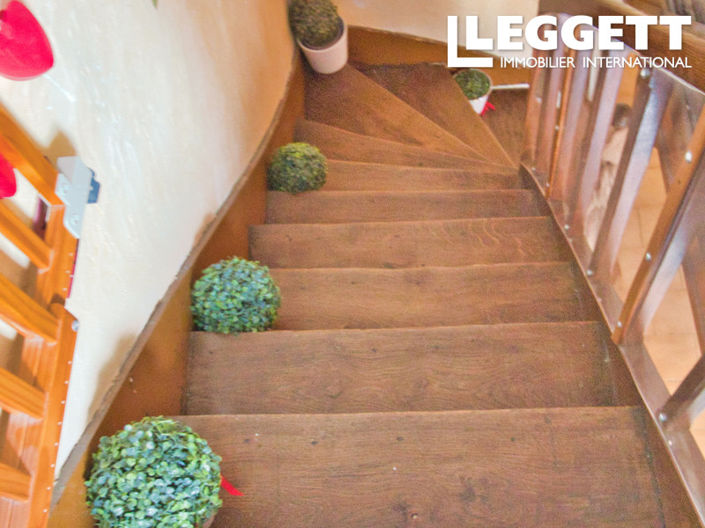 Image No.9-4 Bed House for sale