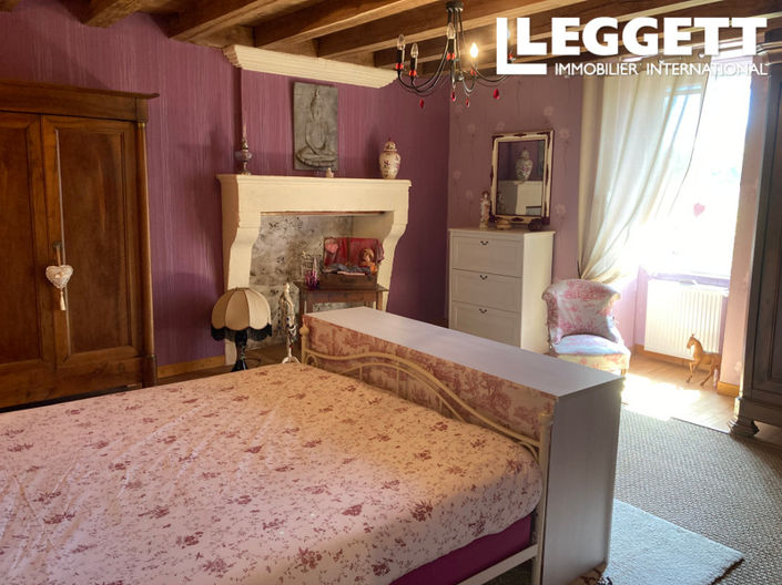 Image No.7-4 Bed House for sale