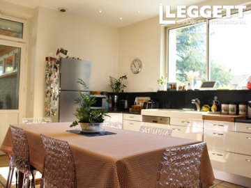 ahr0chm6ly9jzg4uagvzdglhlmltbw8vaw1hz2uvvevom