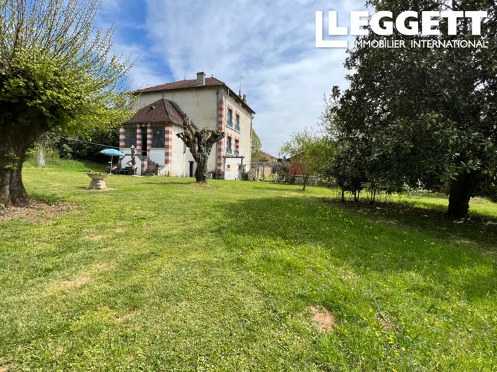 Image No.2-Maison de 5 chambres à vendre à Javerlhac-et-la-Chapelle-Saint-Robert