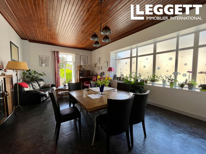 Image No.3-Maison de 5 chambres à vendre à Javerlhac-et-la-Chapelle-Saint-Robert