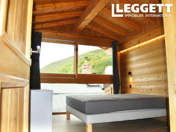 ahr0chm6ly9jzg4uagvzdglhlmltbw8vaw1hz2uvvevom