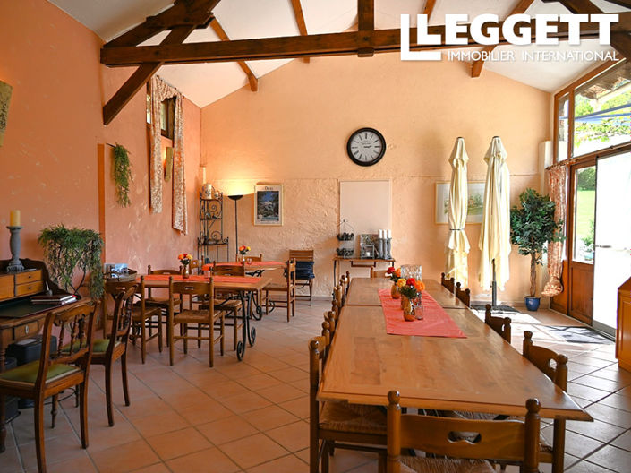 Image No.9-10 Bed House for sale