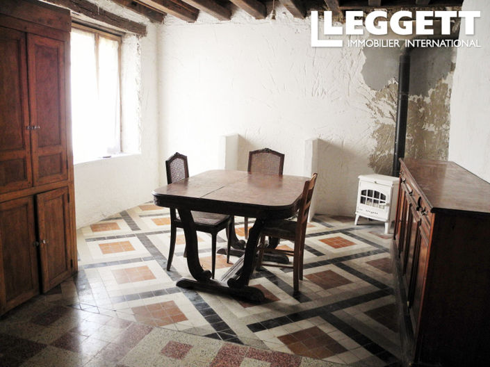 Image No.10-3 Bed House for sale