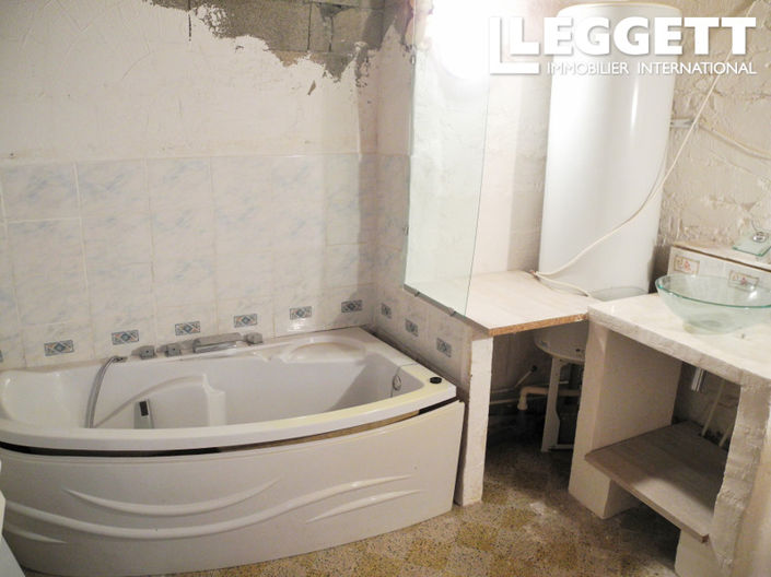 Image No.8-3 Bed House for sale