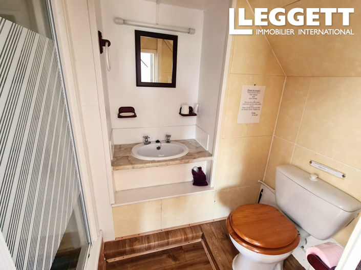 Image No.7-8 Bed House for sale