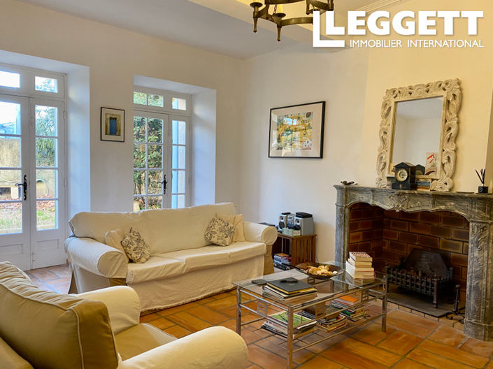 Image No.2-4 Bed House for sale