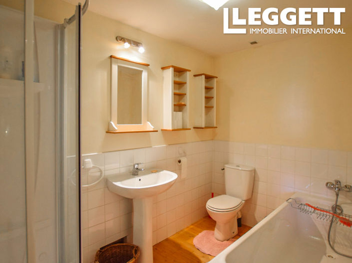 Image No.8-4 Bed House for sale