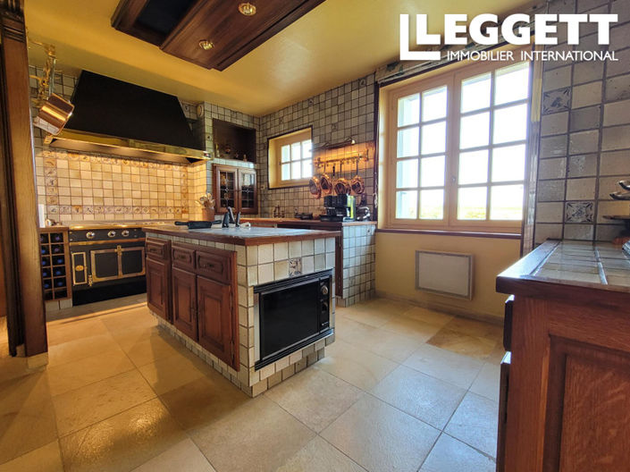 Image No.10-5 Bed House for sale