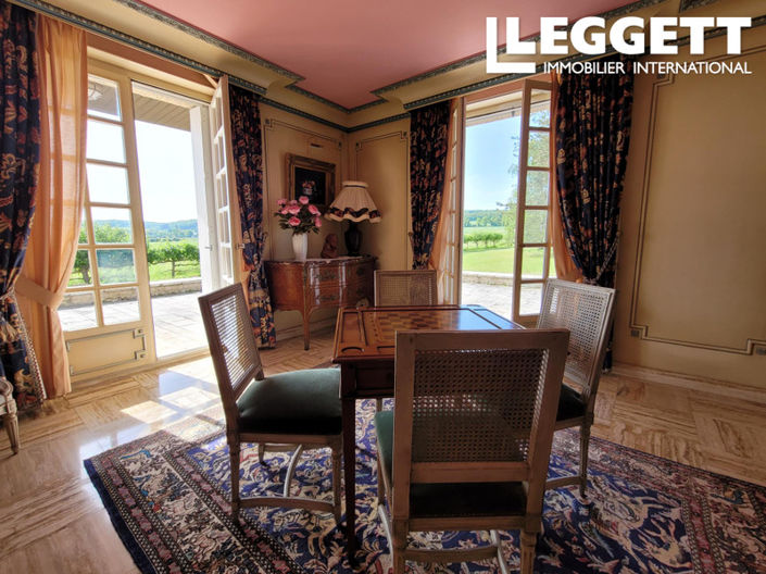 Image No.5-5 Bed House for sale