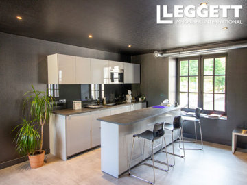 ahr0chm6ly9jzg4uagvzdglhlmltbw8vaw1hz2uvvevom