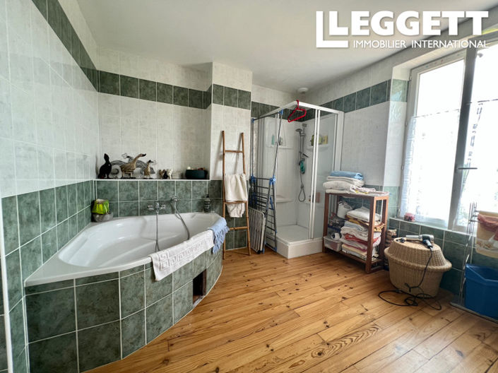 Image No.8-4 Bed House for sale