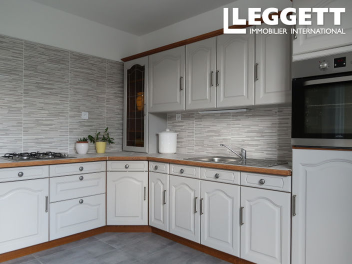 Image No.4-6 Bed House for sale