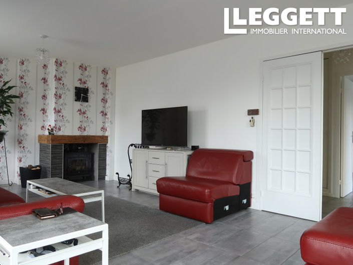 Image No.5-6 Bed House for sale