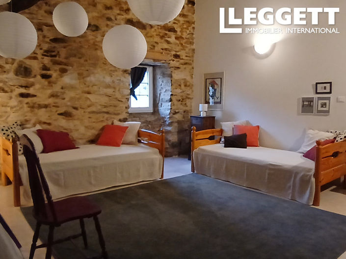 Image No.9-4 Bed House for sale