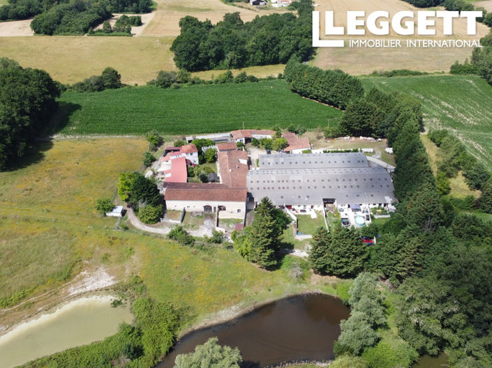 Image No.2-4 Bed Commercial for sale