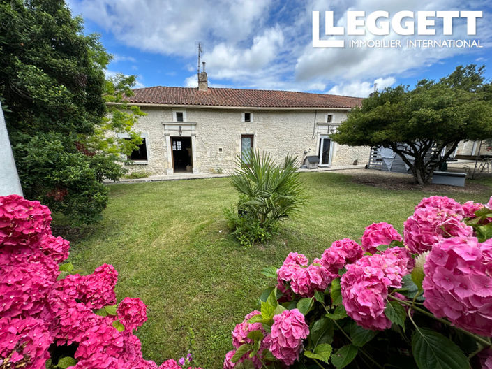 Image No.4-4 Bed Commercial for sale