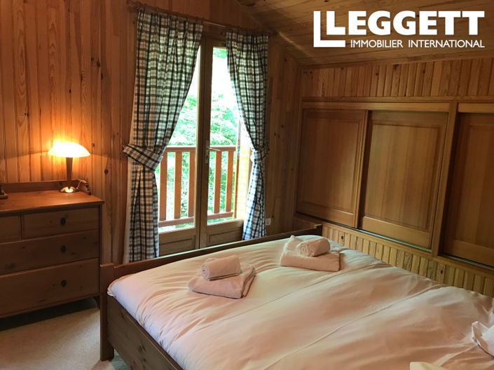 Image No.6-3 Bed House for sale