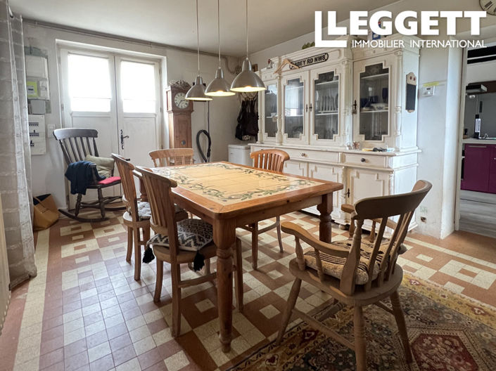 Image No.6-3 Bed House for sale