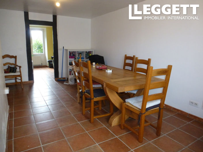 Image No.9-7 Bed House for sale